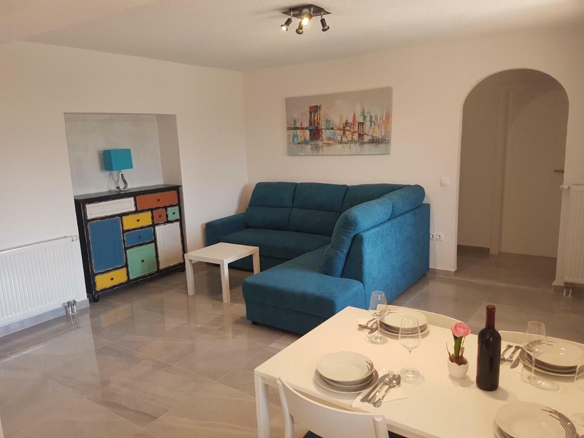 Apartman Bura Lägenhet Posedarje Exteriör bild