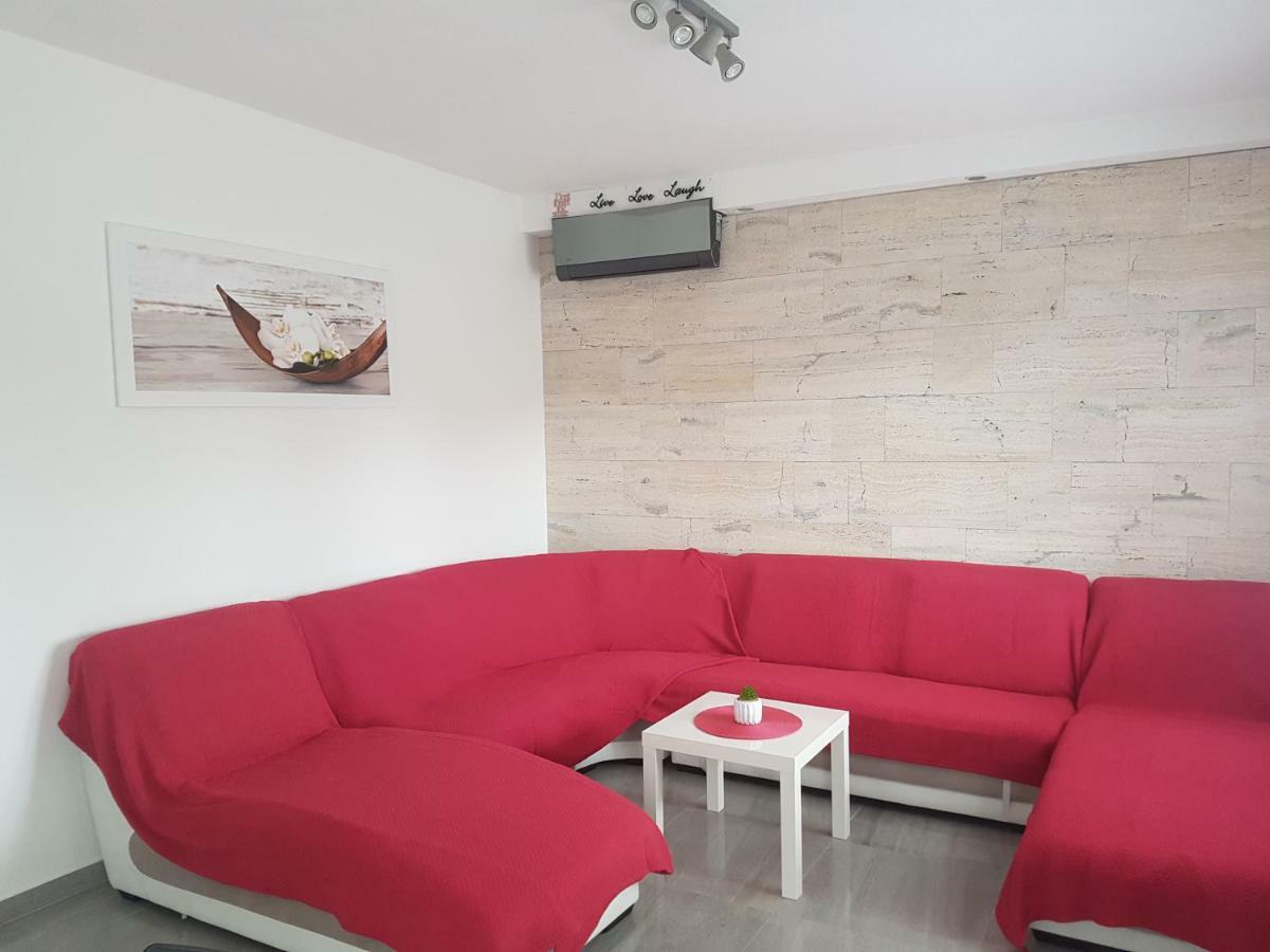 Apartman Bura Lägenhet Posedarje Exteriör bild